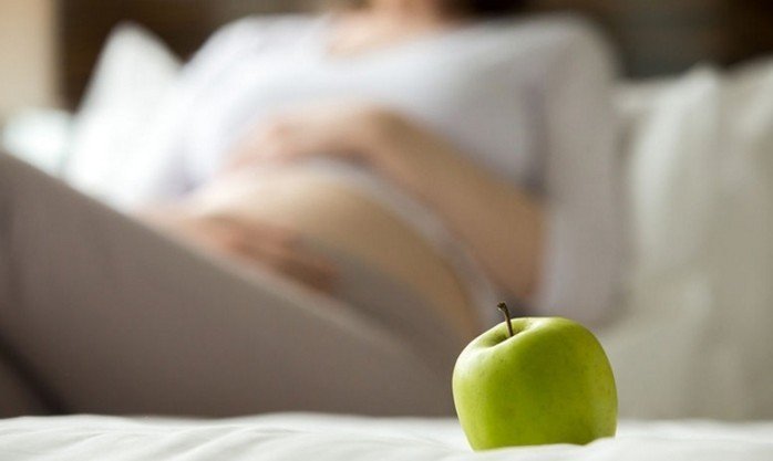 Δίαιτα στην εγκυμοσύνη: Ποιο κίνδυνο κρύβει για την ψυχική υγεία του παιδιού